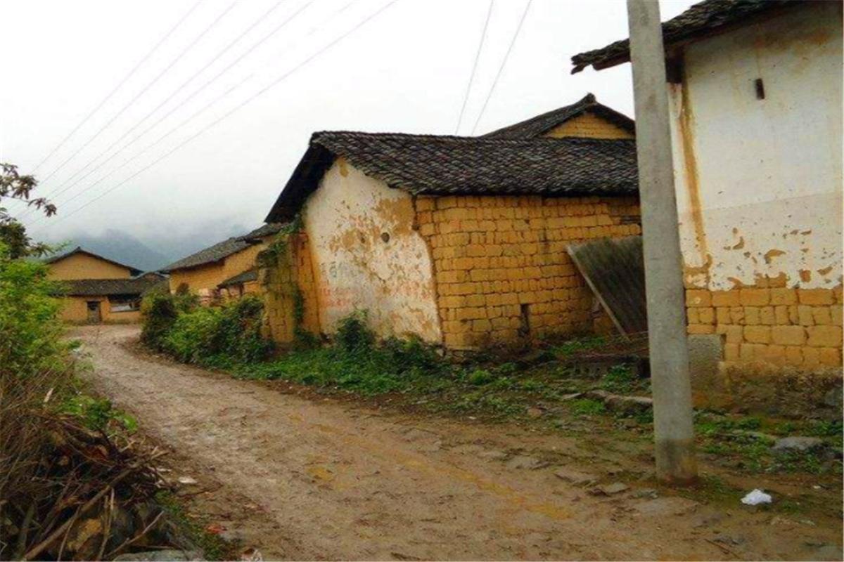 门前迟行迹中的迟是什么意思,农村老话财不进偏门啥意思