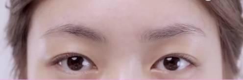 手一抖眉型就毁了？教你几招，新手也能修出“黄金比例眉”