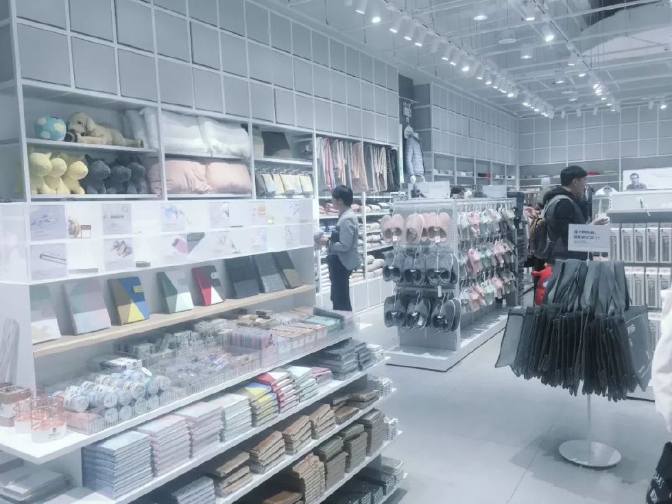 西安momopark购物中心入口,西安吉祥村momopark商场