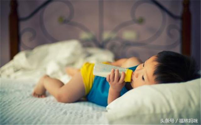 三招教孩子一招戒掉夜奶,给孩子断夜奶的正确方法