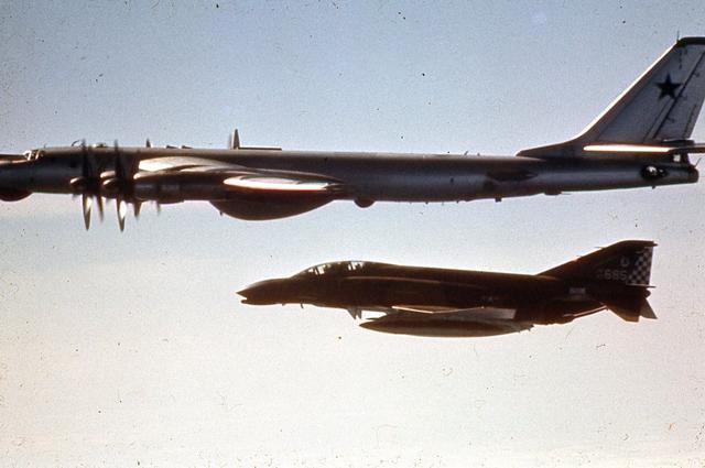 战略轰炸机有多便宜？俄制图-95在网上拍卖，价格仅为300万美元！