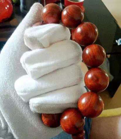 红木上光保养剂,红木手串保养擦什么油好