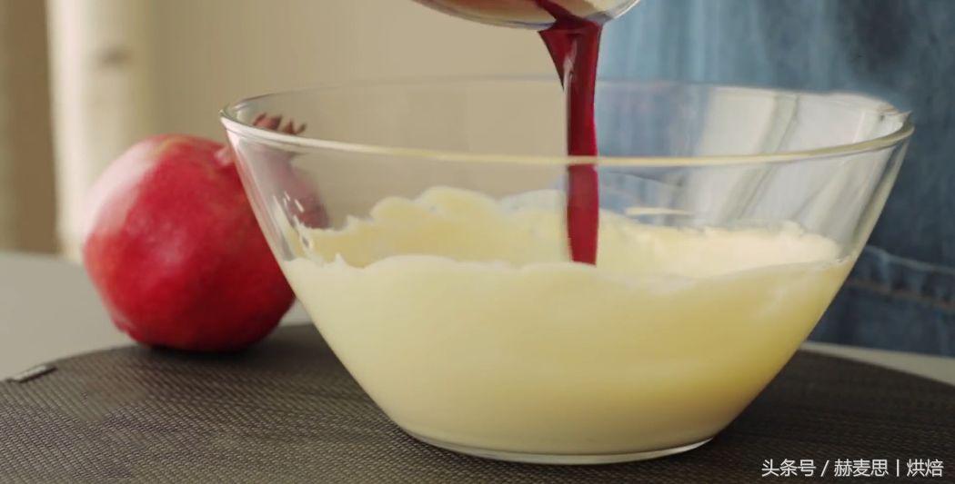 红丝绒咸奶油芝士蛋糕,漂亮又美味的红丝绒芝士蛋糕