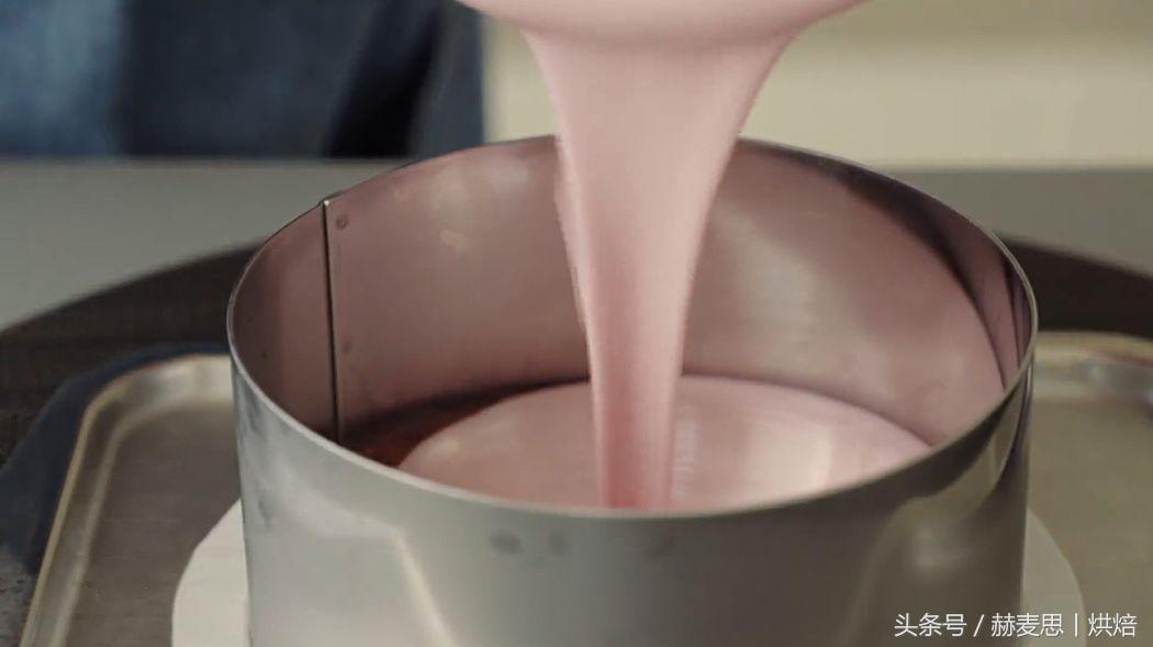 红丝绒咸奶油芝士蛋糕,漂亮又美味的红丝绒芝士蛋糕