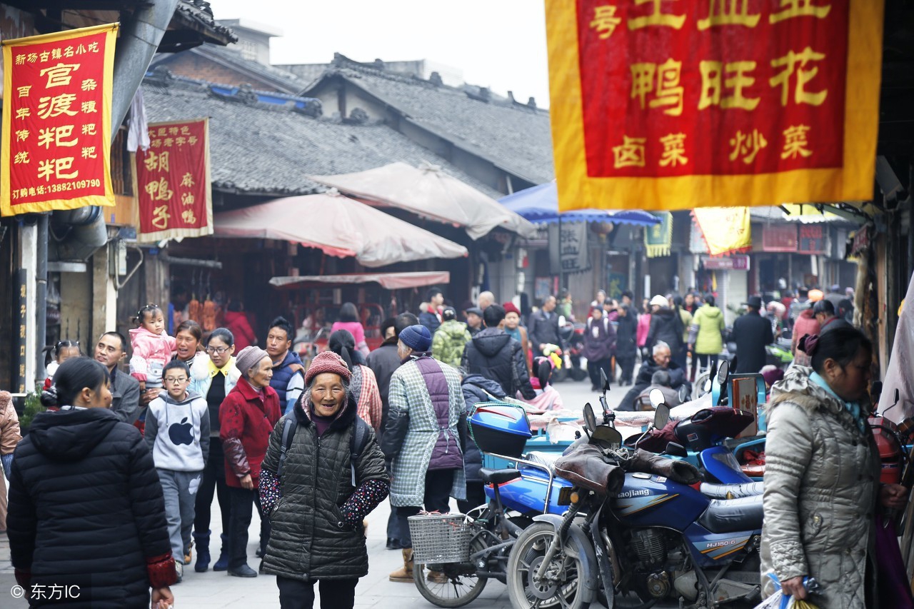 人到中年莫深交,人到中年莫管闲事