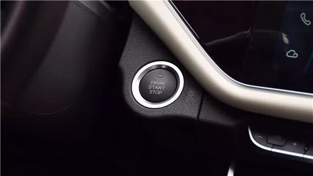 艾瑞泽gx1.5t暴力驾驶,10万左右奇瑞艾瑞泽