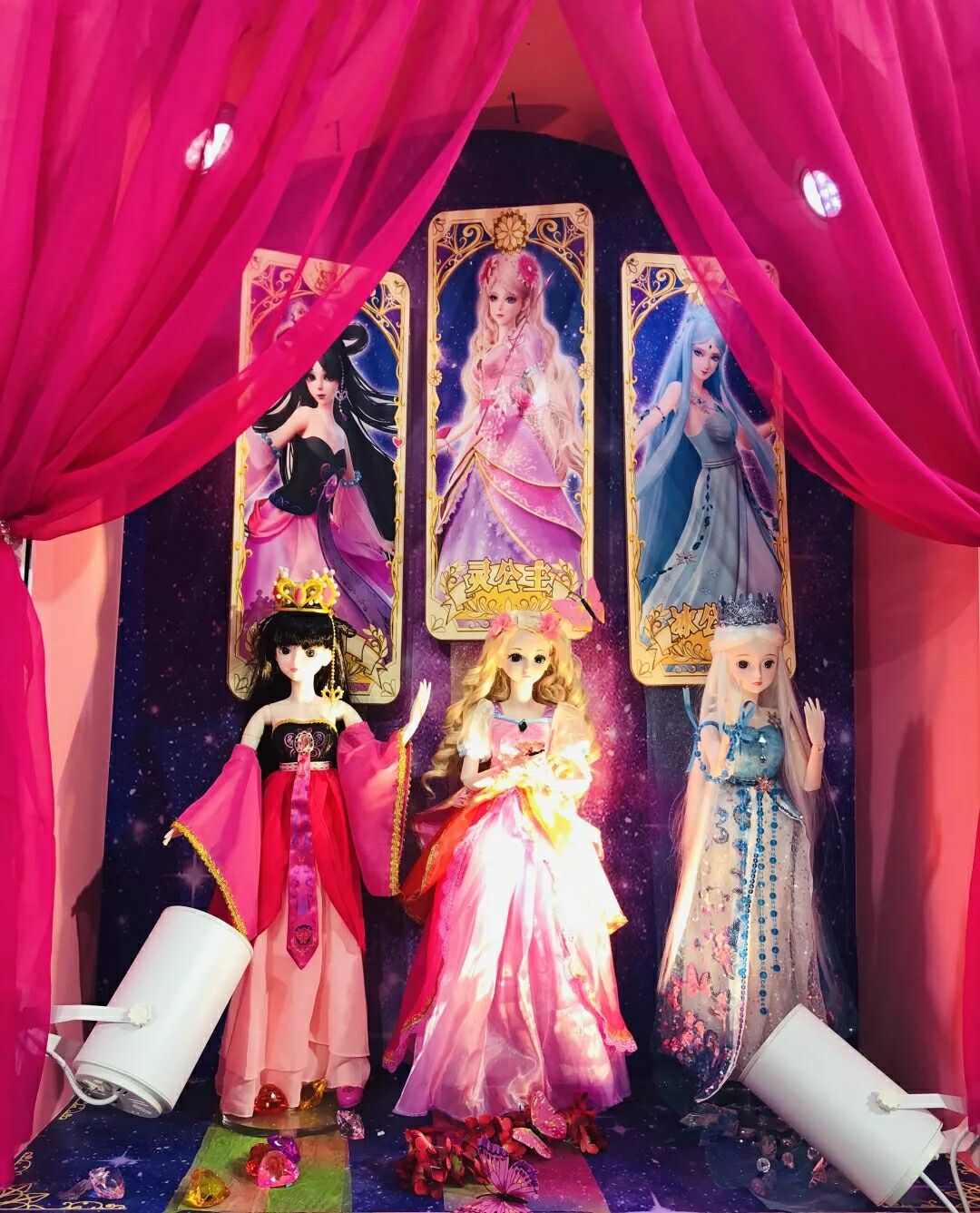 叶罗丽娃娃公主穿越古代,叶罗丽娃娃店真的可以缔结契约吗