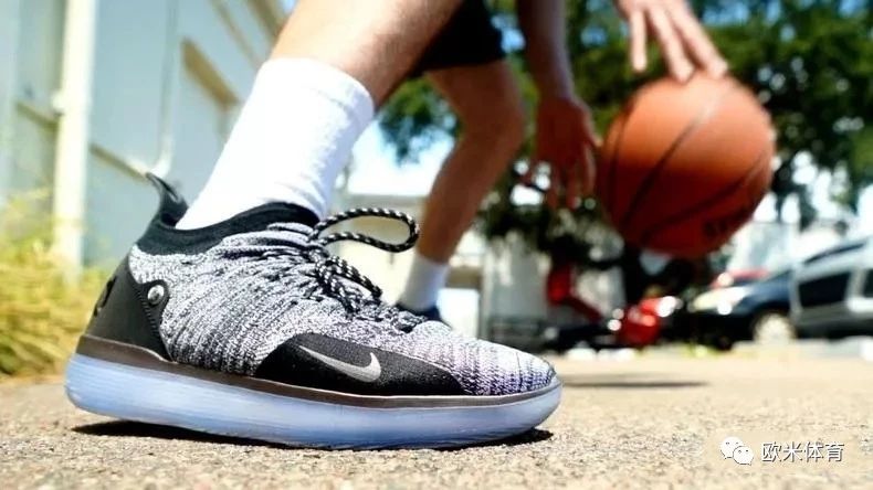 新赛季各个球星的球鞋,新赛季球星穿的鞋是什么