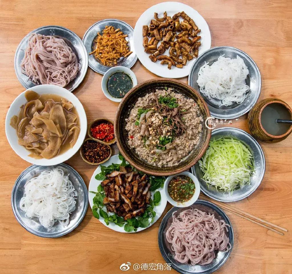 酸汤辣子蘸出来的美味，吃一口就丢魂！这座小城屡被综艺点名