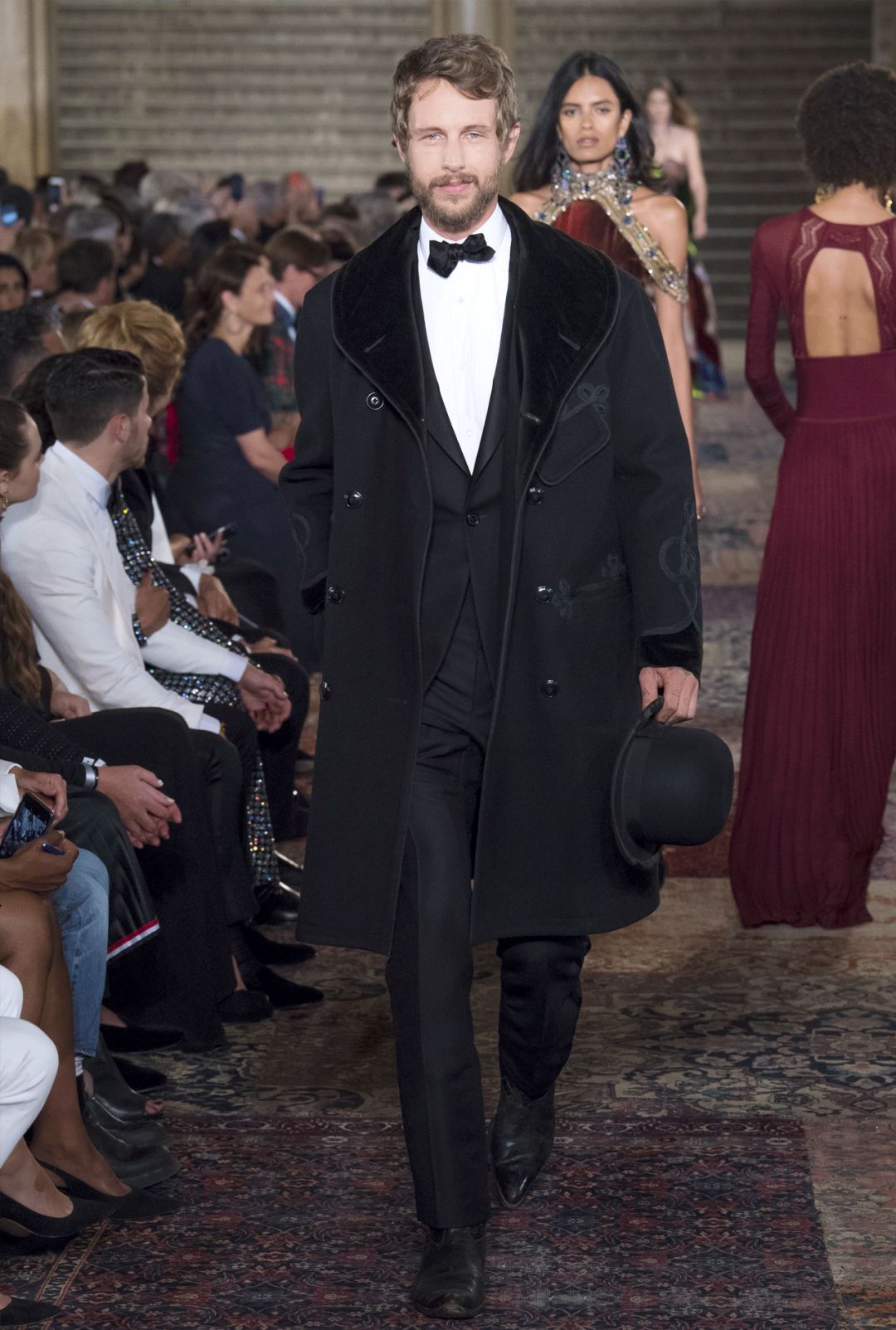 盘点那些女明星的服装,盘点女明星的那些奇葩的衣服