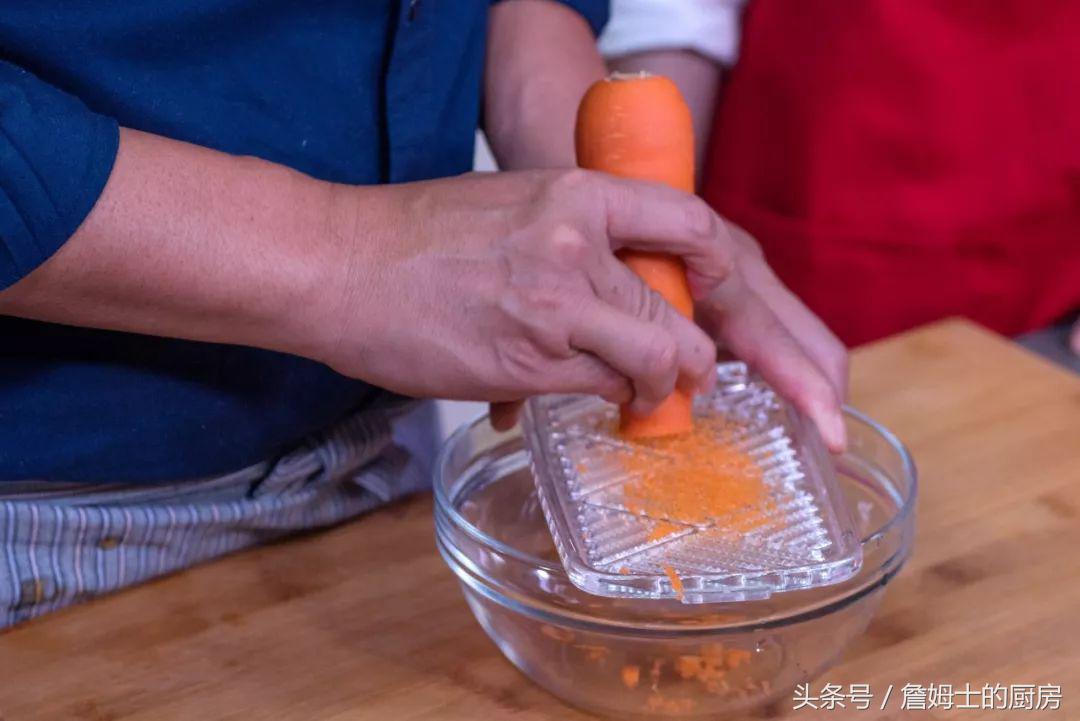 5分钟教你做蟹黄豆腐煲,没有蟹黄的蟹黄炒饭