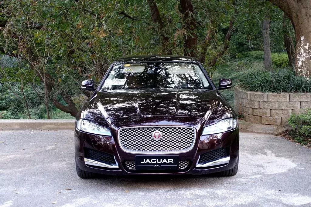 充满英伦绅士气息的捷豹xfl,捷豹xfl2022款和2023款有什么区别