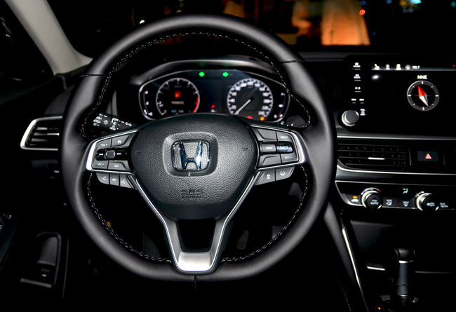 东风本田inspire跟本田雅阁哪个好,本田inspire和雅阁具体有什么不同