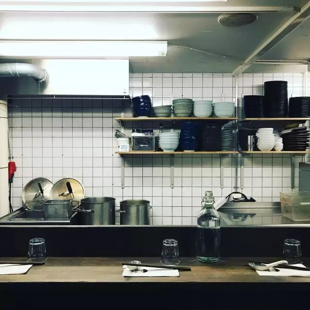 如何在芬兰摆摊赚欧元-自由公路芬兰站之赫尔辛基跨年