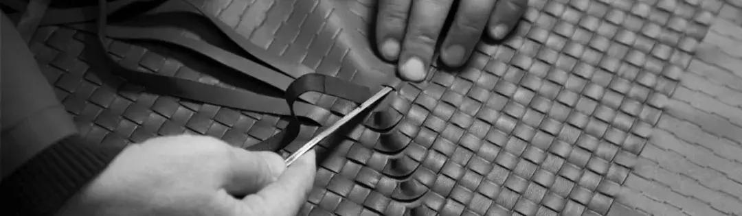 为什么现在的人都喜欢和有钱人玩,为什么有的人喜欢跟有钱人交朋友