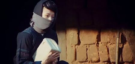 有了全世界3秒卖一瓶的“液体黄金“，干燥、长痘就与你无缘了！