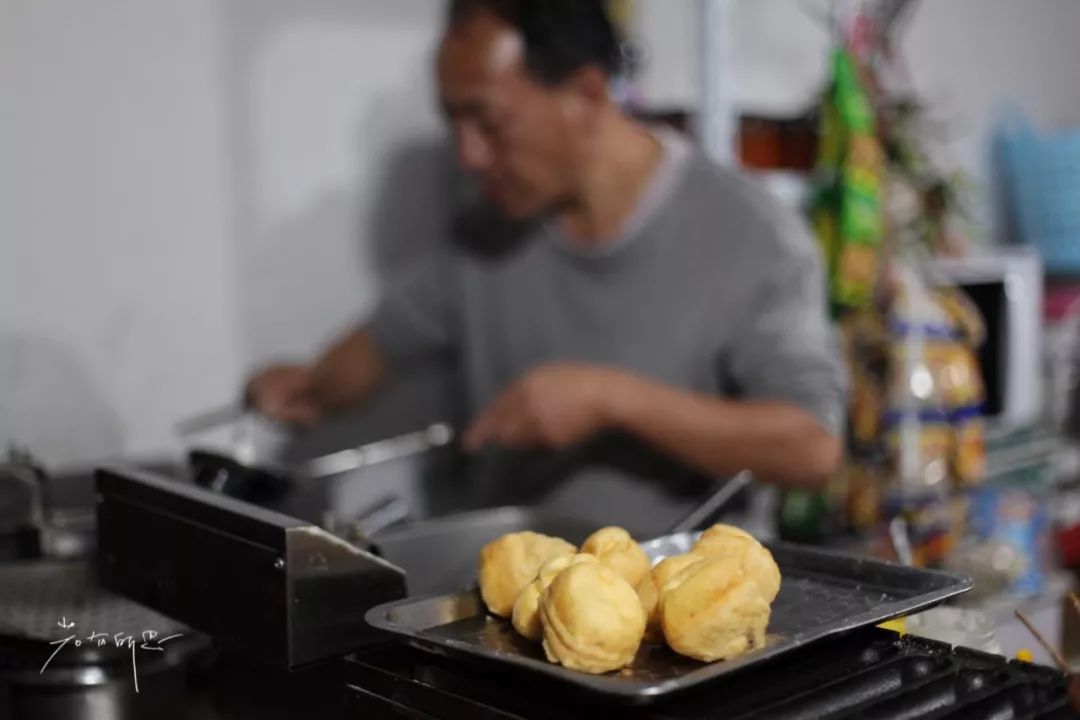 没有人来人往的城市,没有人山人海的地方