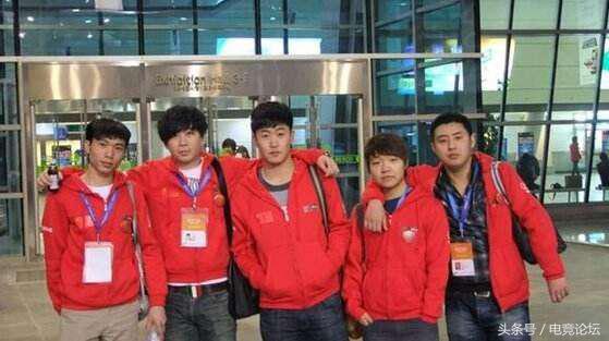 中国电竞发展史！细数留下传奇的风云人物！UZIS8失利后远远不及