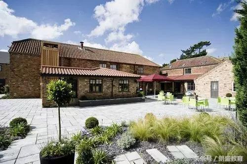 留学英国十大热门专业,英国留学被拒理由