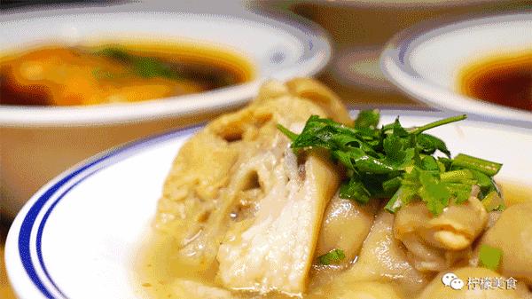 开在湖边的男团串串,我连店名都不会读