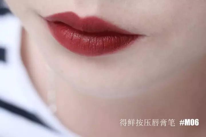 热门平价口红试色,镜面口红试色春夏必备平价又貌美