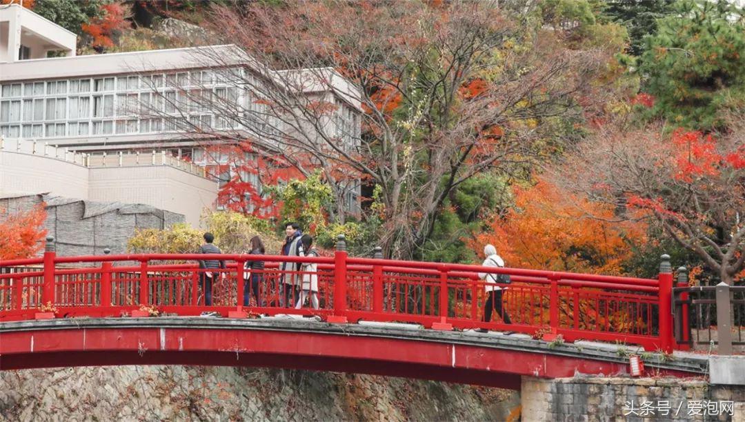 日本十大温泉胜地推荐,日本十大秘境温泉