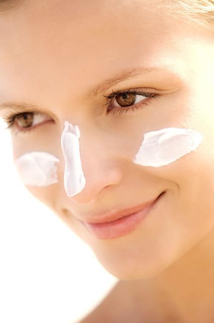 素颜霜导致皮肤变差,皮肤底子好只用素颜霜就可以吗