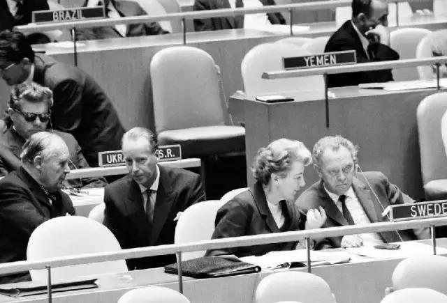 中国席位！“乔的笑”：“震碎了联合国议事大厅的玻璃”