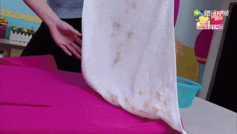 大衣脏了不用洗一条毛巾轻松搞定,大衣脏了一块怎么简易洗