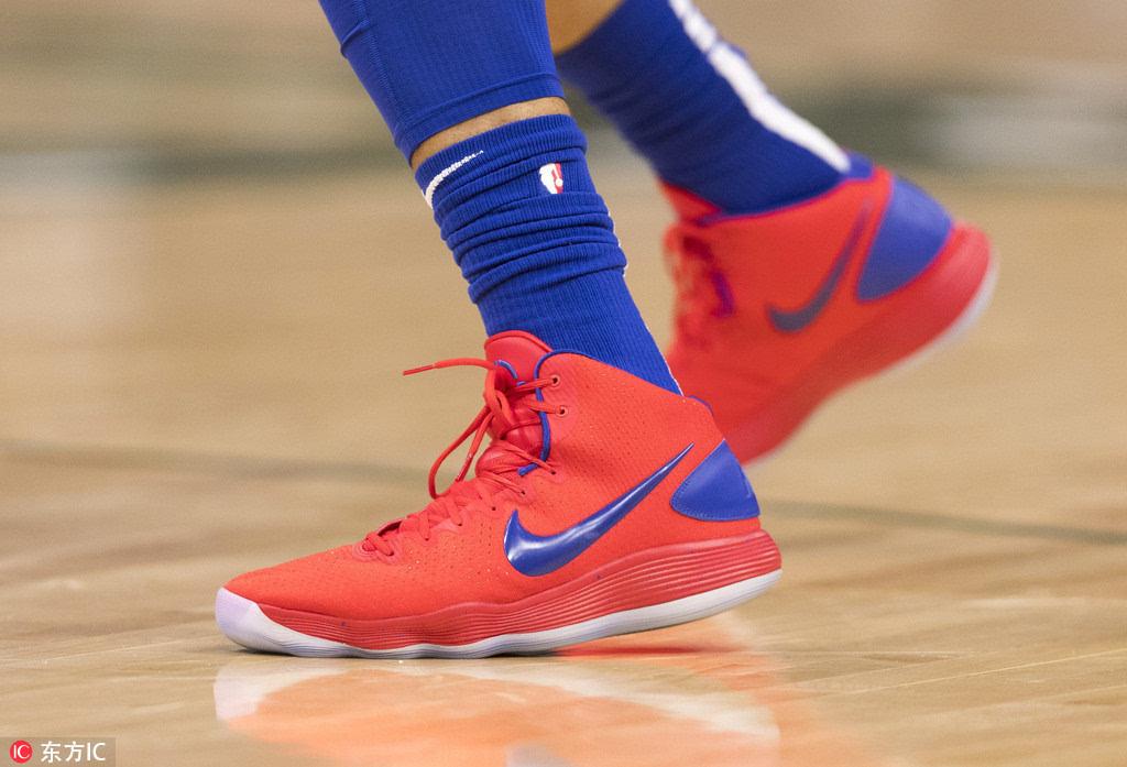 25日NBA球鞋上脚一览：库里51分之夜战靴竟是它