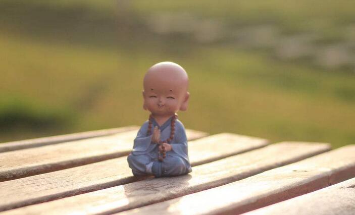 踩了别人的鞋需要赔偿吗,踩了别人的鞋子道歉了