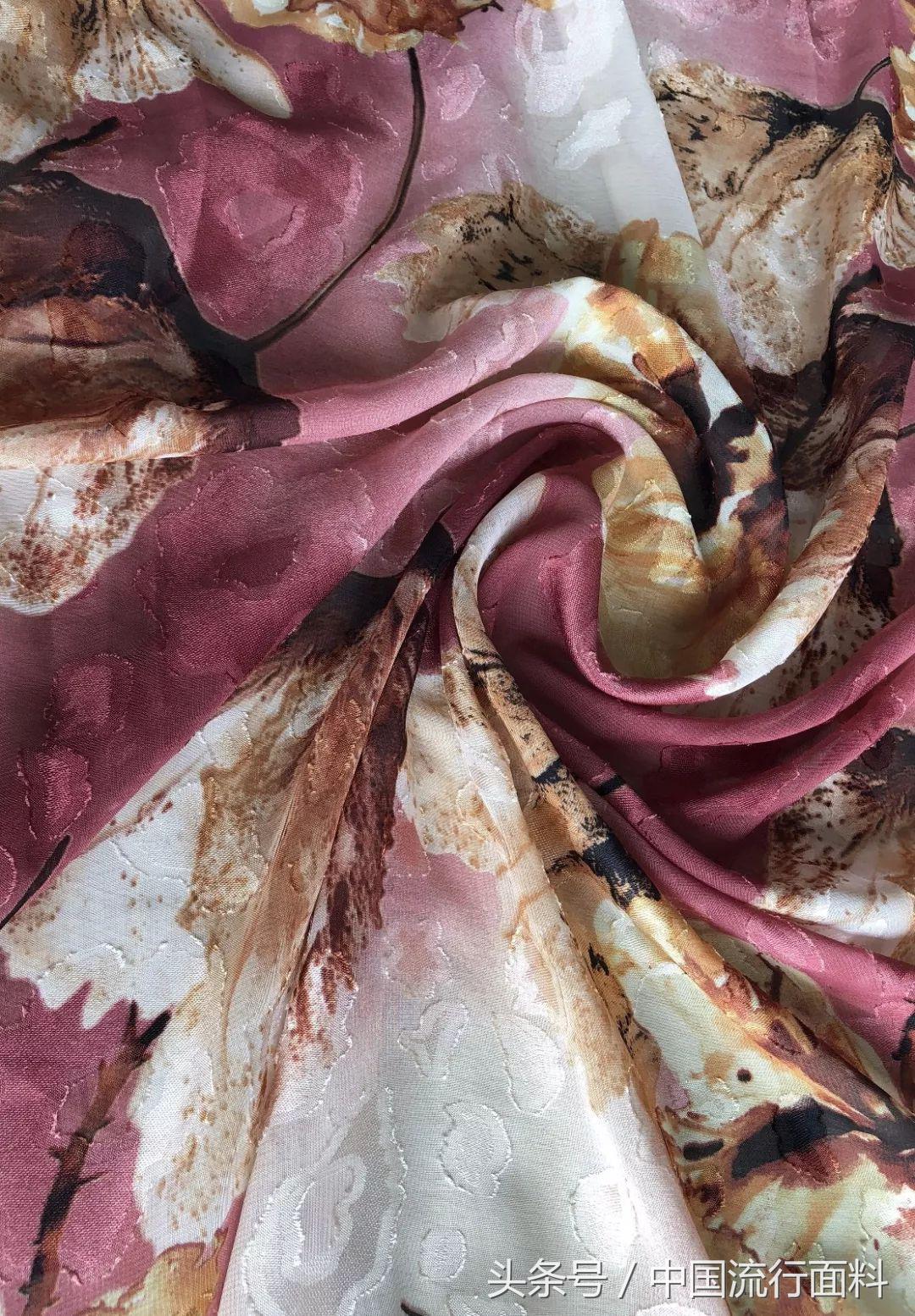 女装趋势新品,女装时髦款式