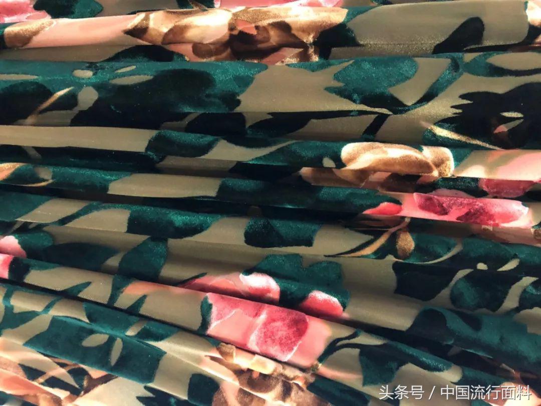 女装趋势新品,女装时髦款式