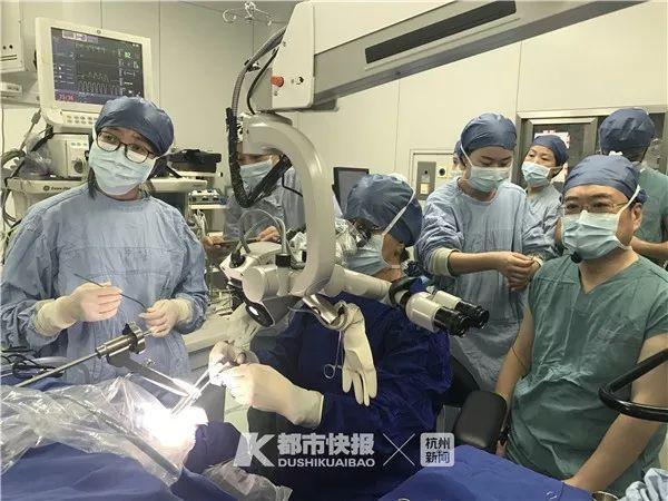 14岁女孩喉咙长满hpv的新闻,14岁女孩感染hpv病毒怎么治疗