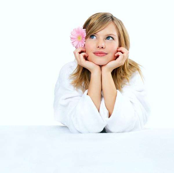 心理学看穿一个女生喜欢你,女生喜欢你的十大心理学表现