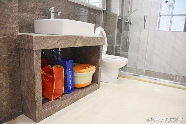 卫生间浴室柜选什么材质的好,卫生间浴室柜选什么材质好