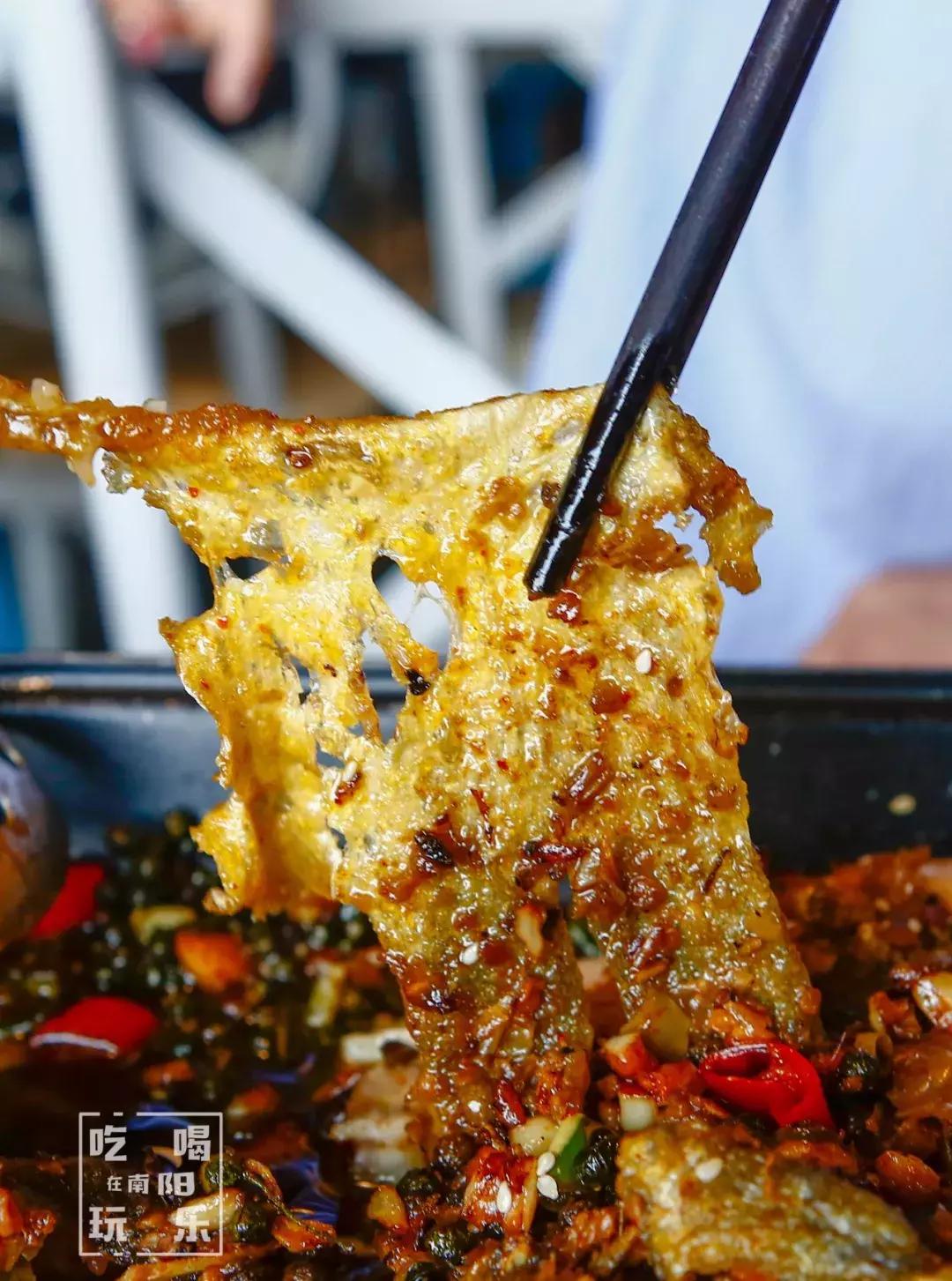 爆！光武路这家店用活鱼下锅！一口鲜到爆炸！吃完简直要犯罪！