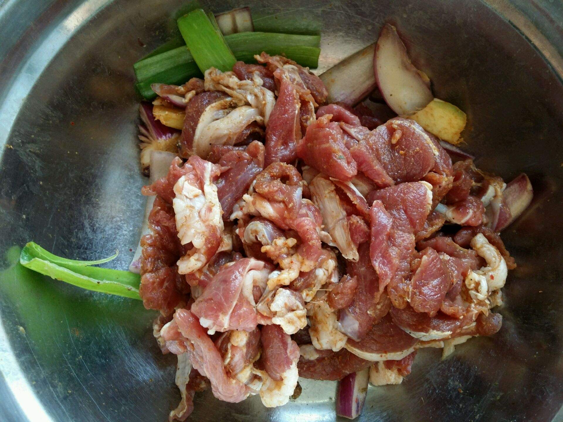 为什么自己烤的羊肉嚼不烂?不是肉不好,而是缺少这4步