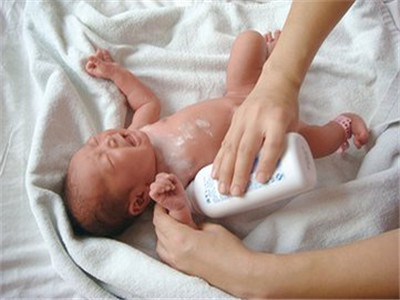 女宝宝不用爽身粉推荐,宝宝为什么不建议用婴儿爽身粉呢