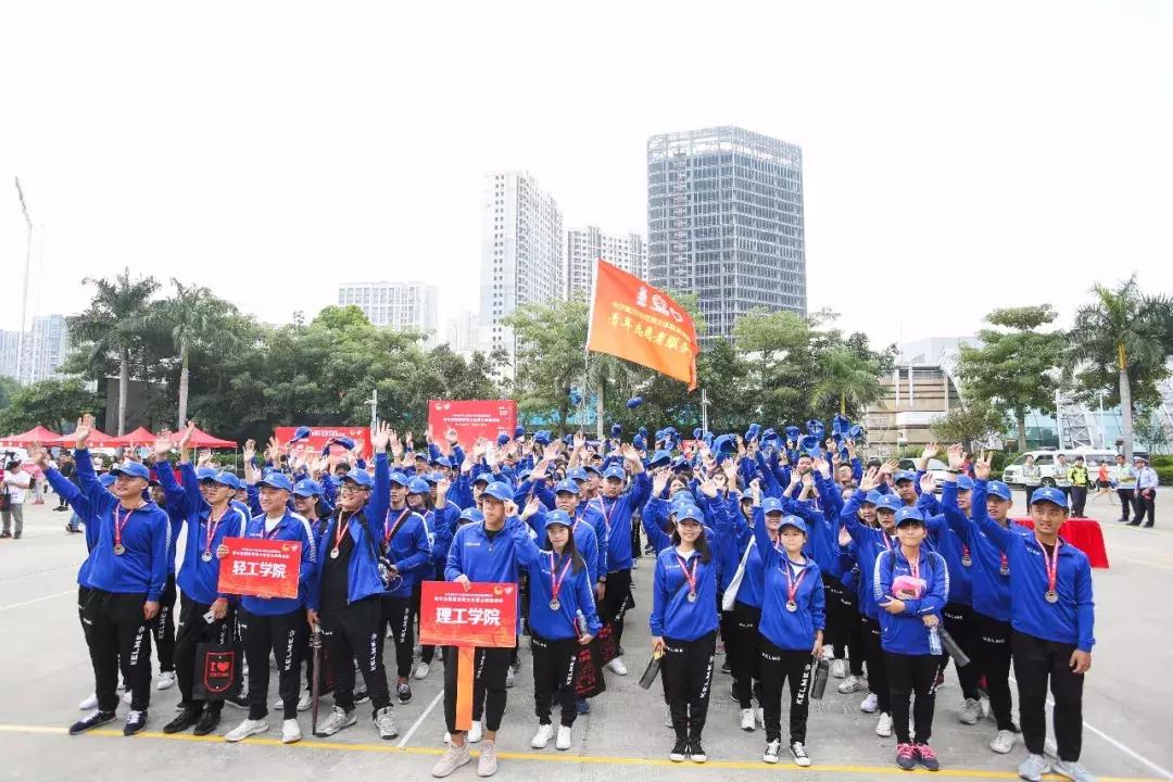 出征在即我们踏上征途,出征在即让我们踏上征途