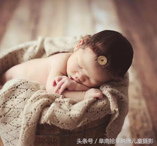 新生儿满月照摄影作品,新生儿满月照模板