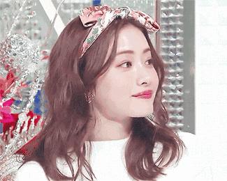 大脸显脸小发型女2020流行发型,换脸看看你适合什么发型