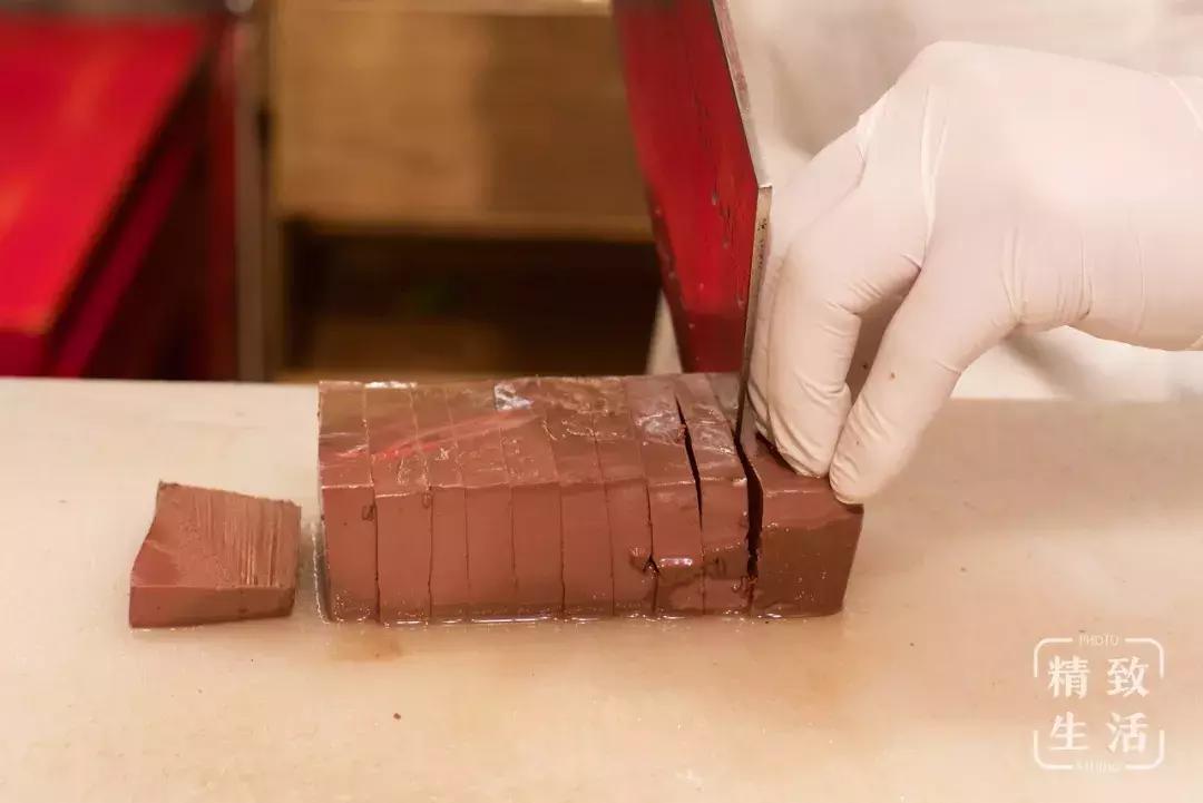 让成都大军堵车的「排队王」，魔都终于等到你！4.8折开鸿运！