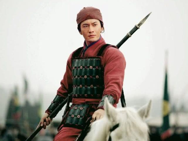 书到用时方恨少的下一句是什么,书到用时方恨少下一句