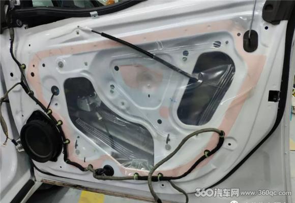 新车买回来里面的味道怎么能去除,为什么新车都有一股味道