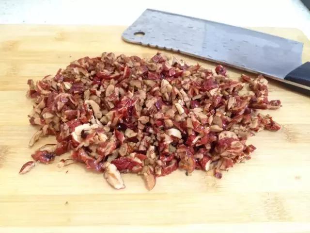 浓香的红枣糕，口感绵甜，小孩子和老人都很适合吃