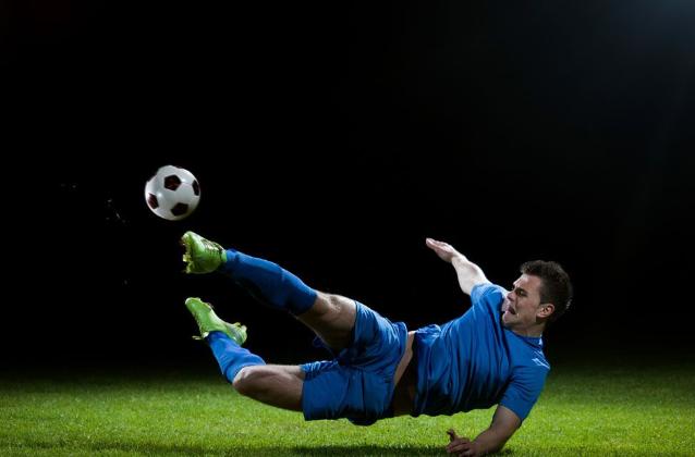 想踢好足球要练什么,足球辅助怎么踢