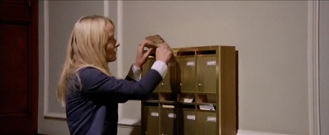 老师与学生的不伦恋，居然隐藏着一起香艳*案惨**