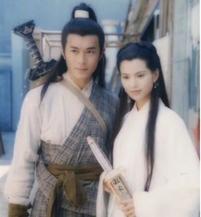 总结金庸武侠的几句诗,金庸武侠小说古诗词欣赏