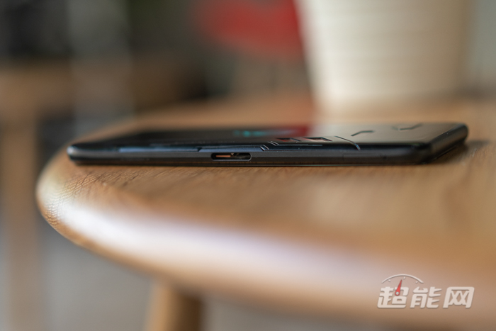 华硕rogstrixb460igaming,华硕rog最新款手机